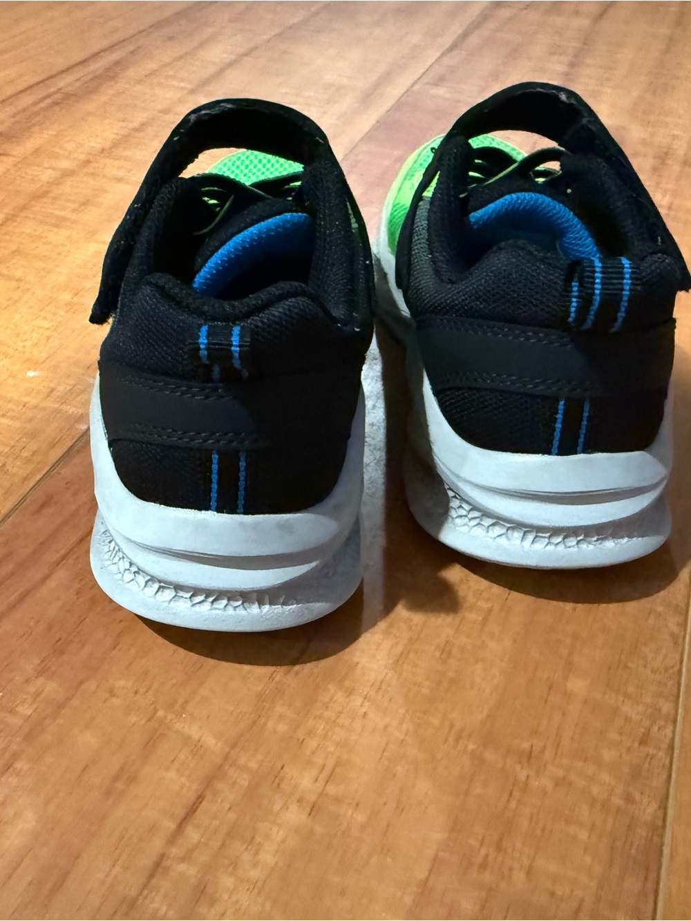 Skechers Light up Kids Neon Green and black Hook-and-Loop Sneakers - Picture 5 of 7